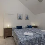 Castle Harbour 39 - Two Bed Apartment