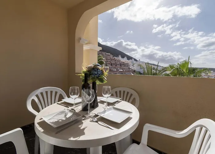 Castle Harbour 39 - Two Bed Apartament *