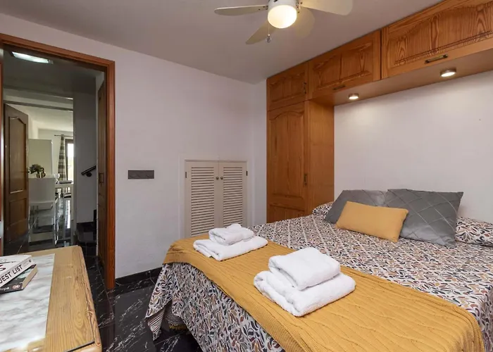 Castle Harbour 39 - Two Bed Apartament *