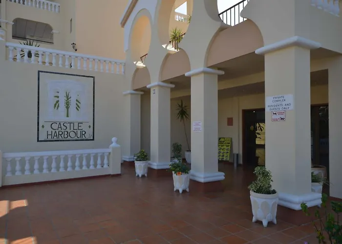 Castle Harbour 39 - Two Bed Apartament