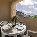 Castle Harbour 39 - Two Bed דירה *