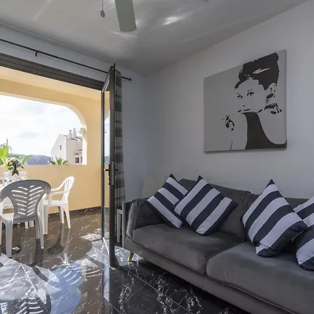 Castle Harbour 39 - Two Bed Lägenhet Los Cristianos (Tenerife)