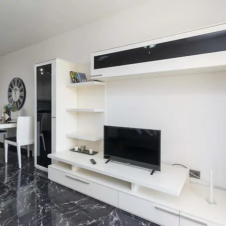 Castle Harbour 39 - Two Bed * Los Cristianos (Tenerife)
