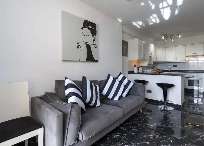 Castle Harbour 39 - Two Bed *