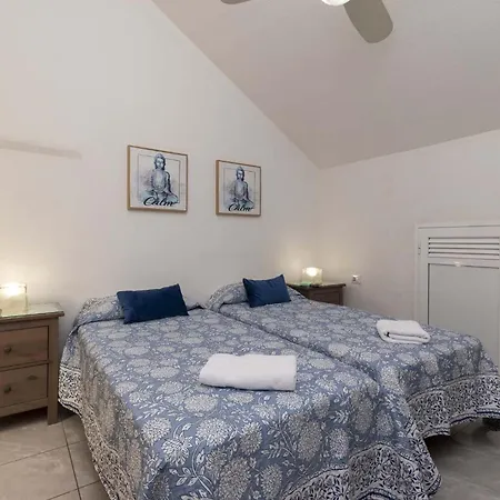 Castle Harbour 39 - Two Bed Appartement