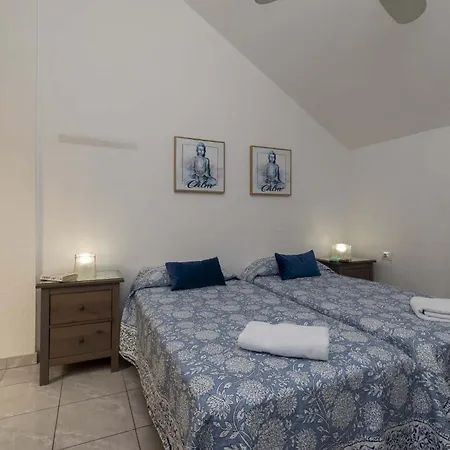 Castle Harbour 39 - Two Bed Appartement